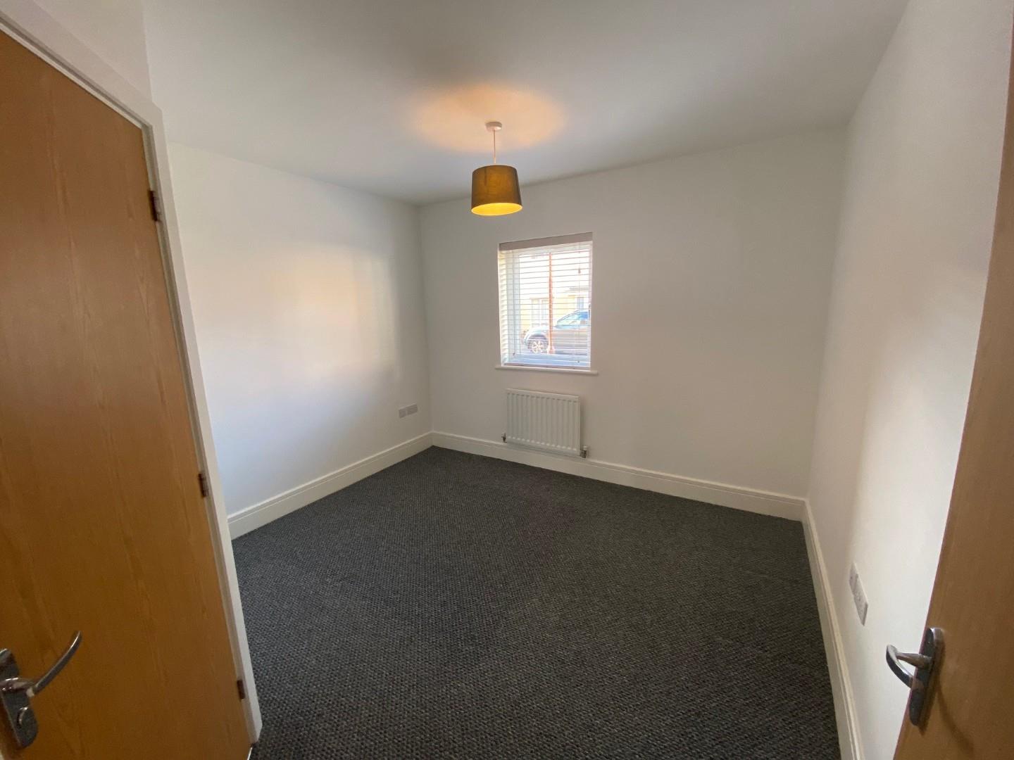 Bowling Green Close, Bletchley, Milton Keynes, MK2 Limestone Property